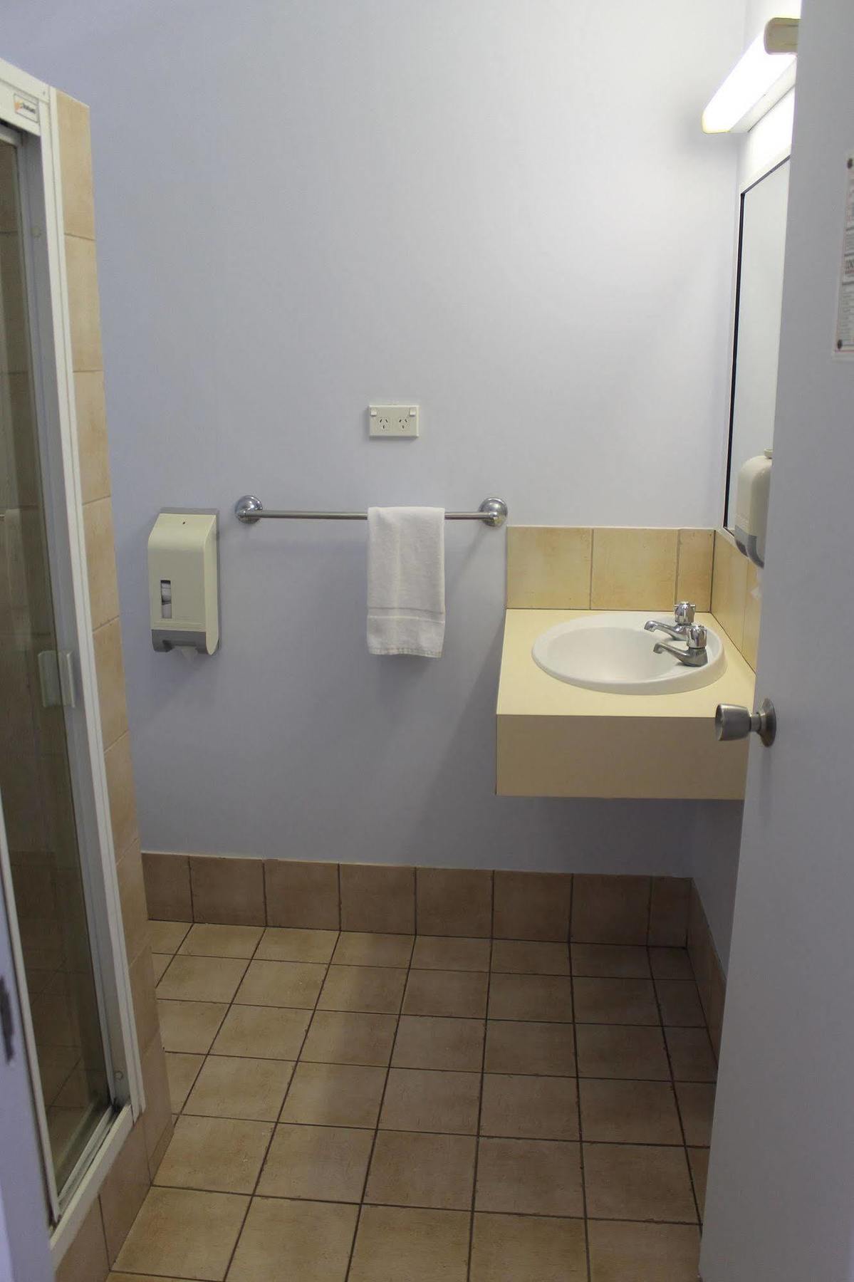 Rocky Glen Hotel Motel Gladstone Buitenkant foto